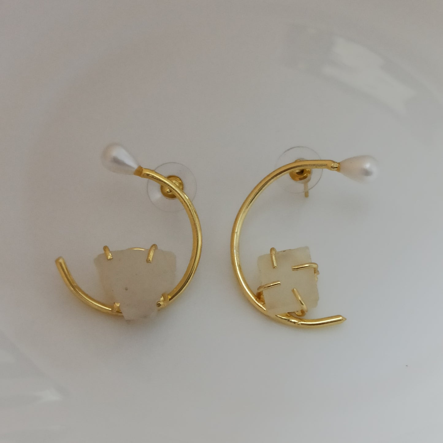 Zivra-Handmade-Moon-White