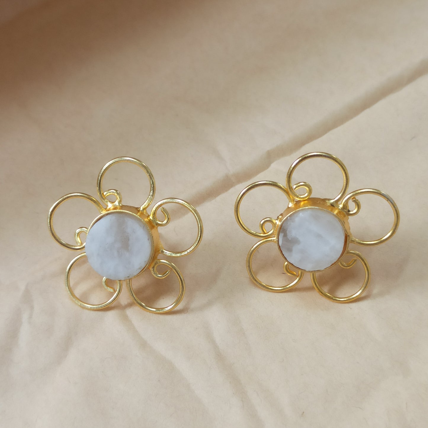 Miren-Handmade-Flower-White