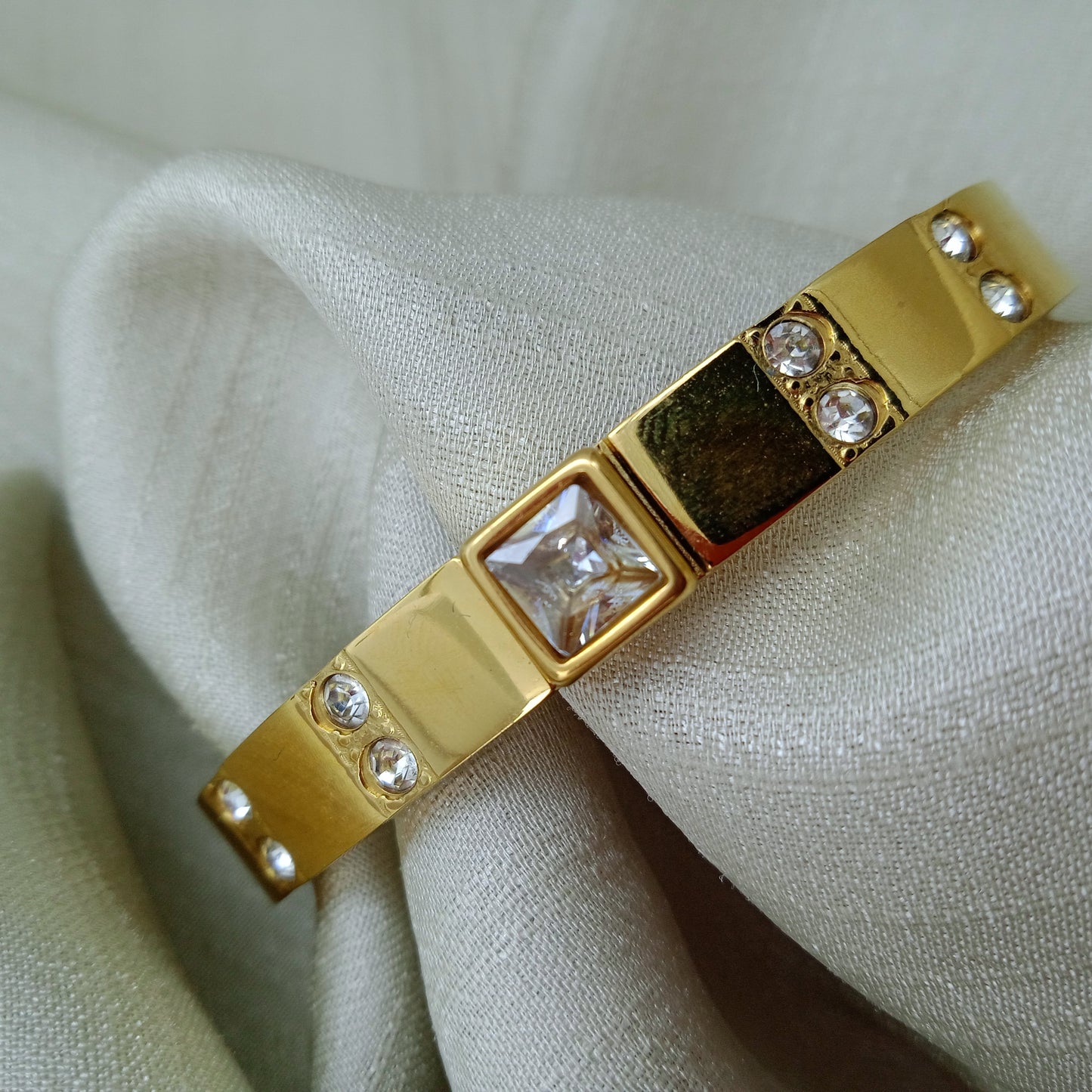 Bracelet-Moonstone Whisper - Size 2.2