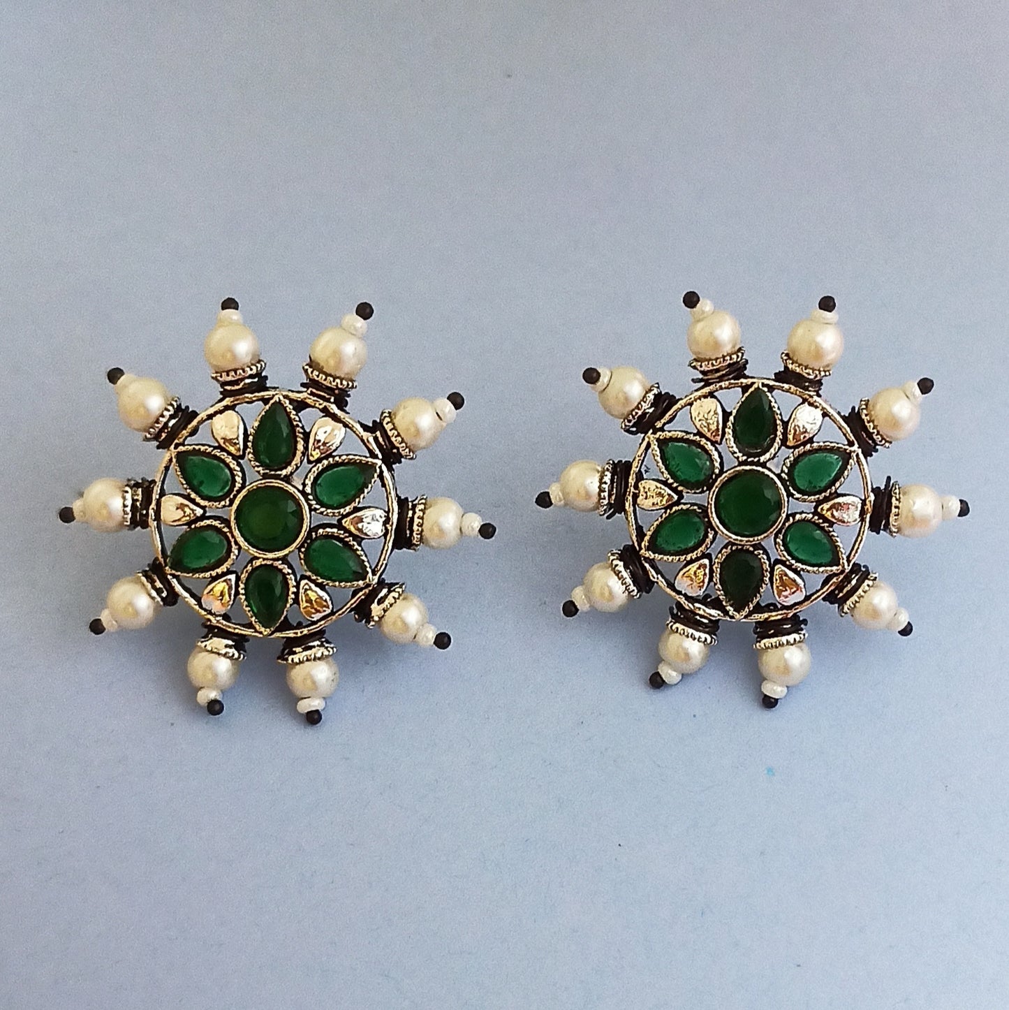 Bindhiya - Green -GS Studs