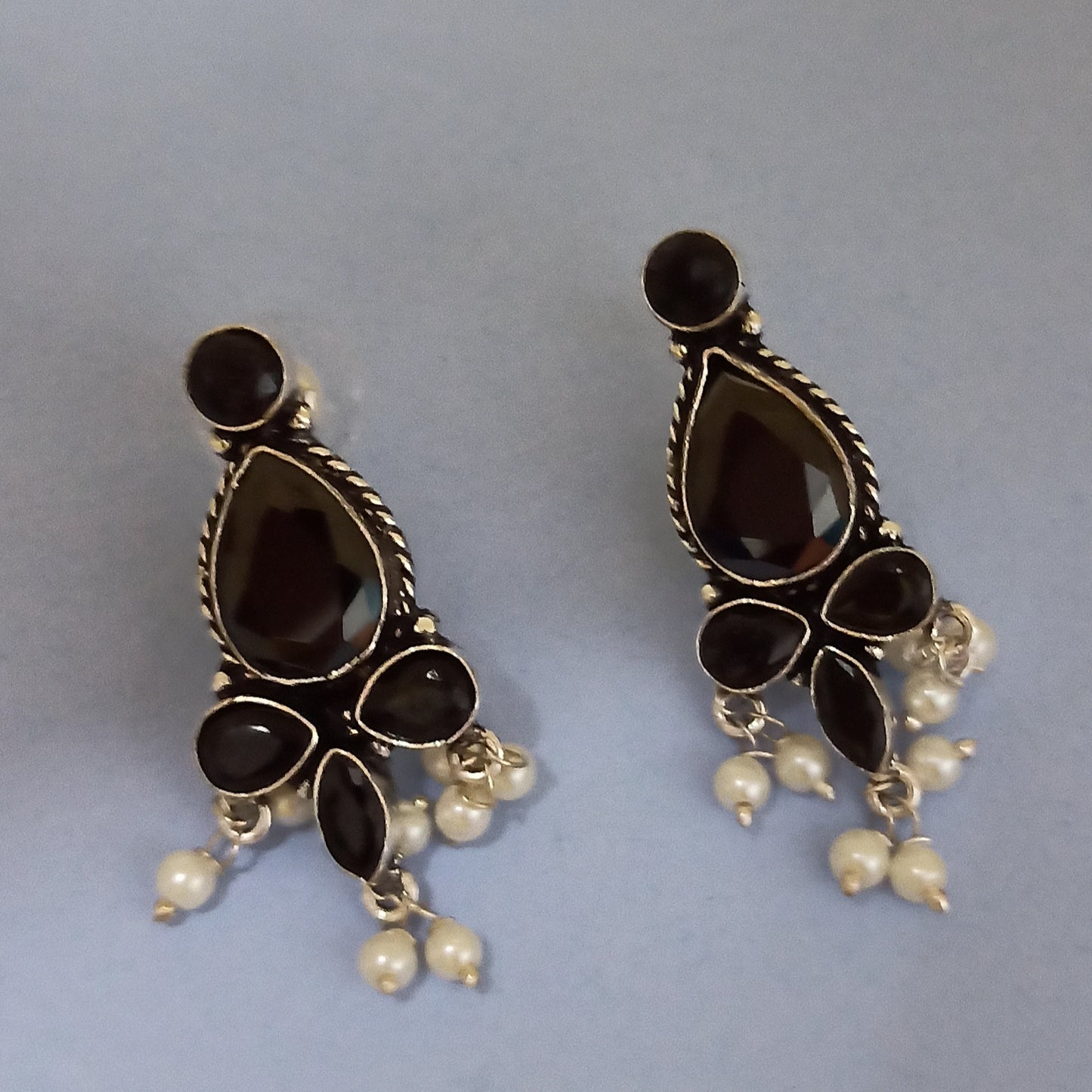 Bandita - Black- GS Studs