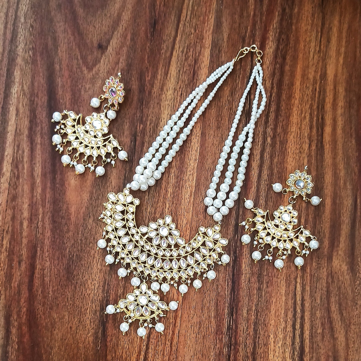 Kalyani-Kundan Set