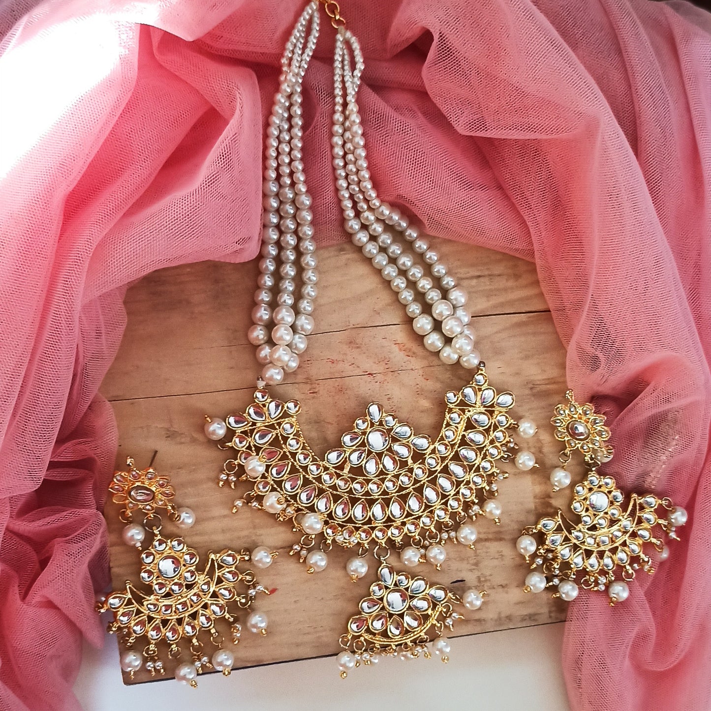 Kalyani-Kundan Set