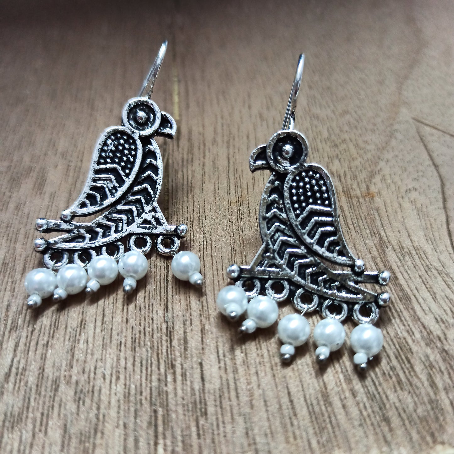 Naira-Oxidised Danglers-White