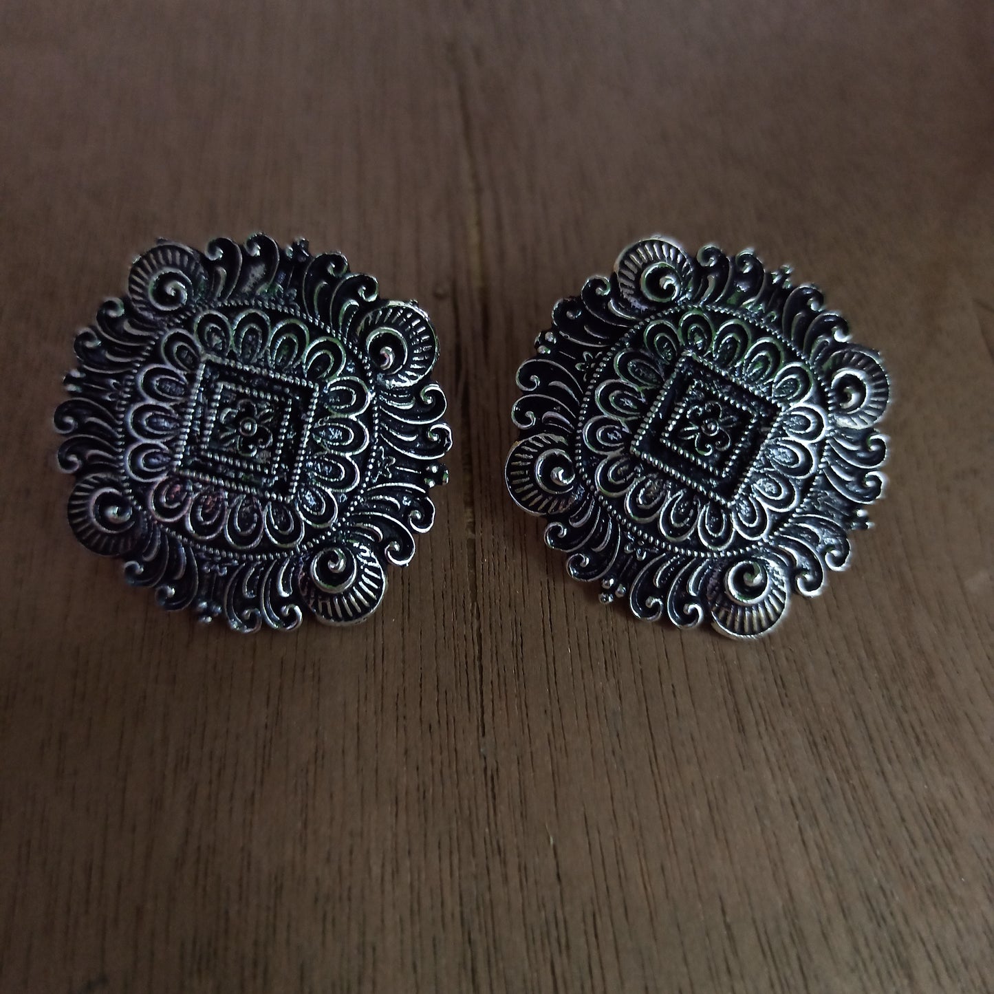 Ojasvi-Oxidised Earring