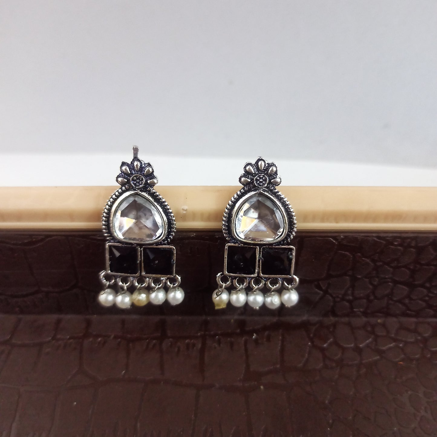 Manya-Oxidised Studs-Black