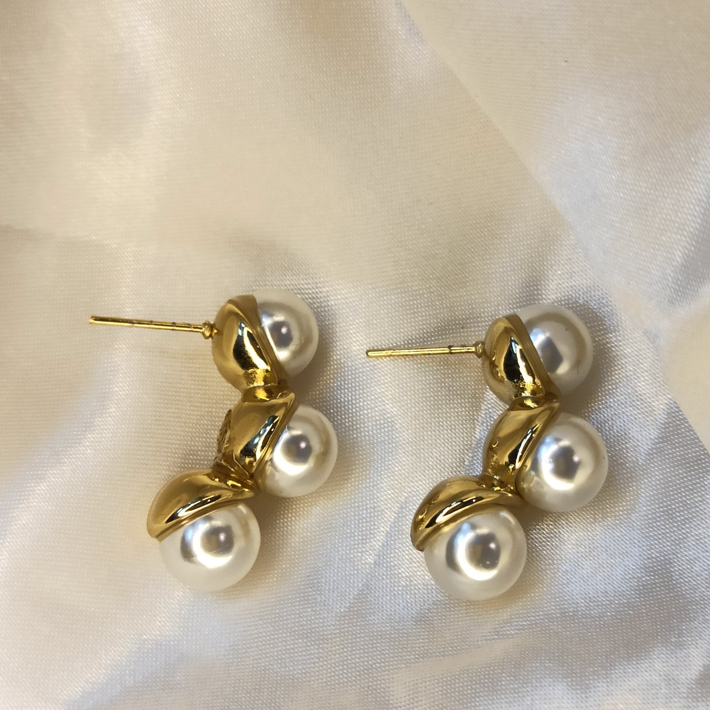 Glowtique - Anti Tarnish Pearl Studs