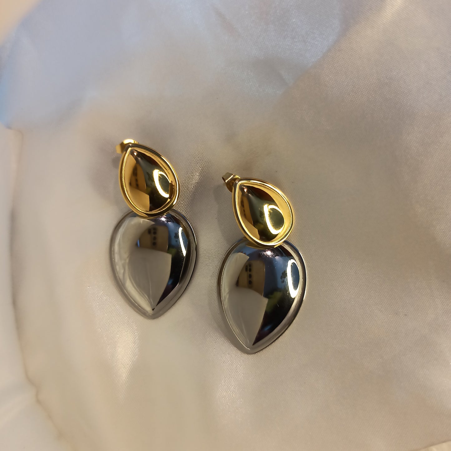 ShineSpace- Anti Tarnish Dual Studs