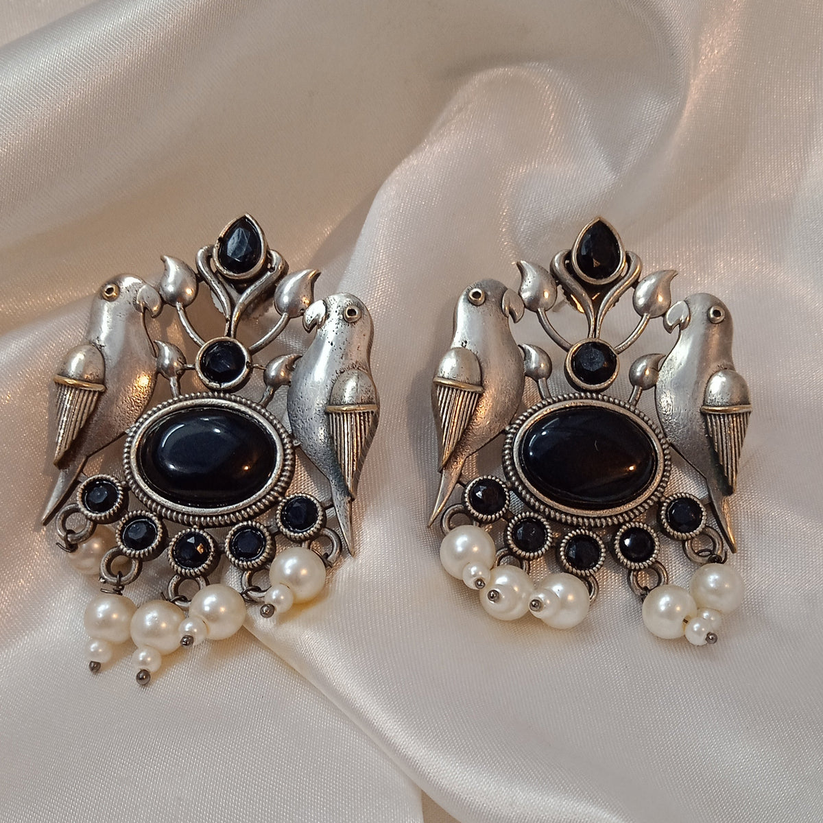 Oryne-Oxidised Studs-Bird Black
