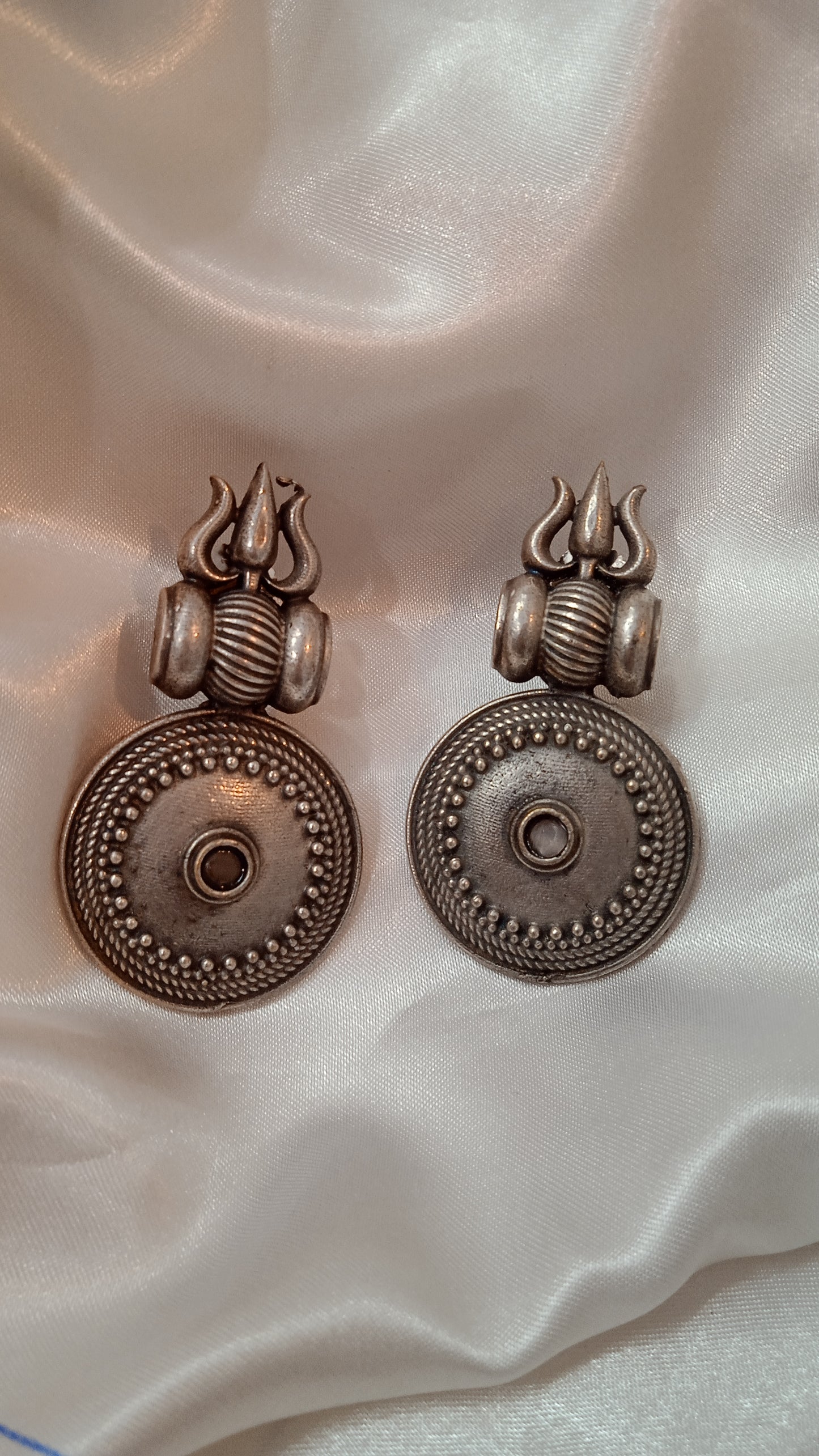 Aelira-Oxidised Studs-Trishul