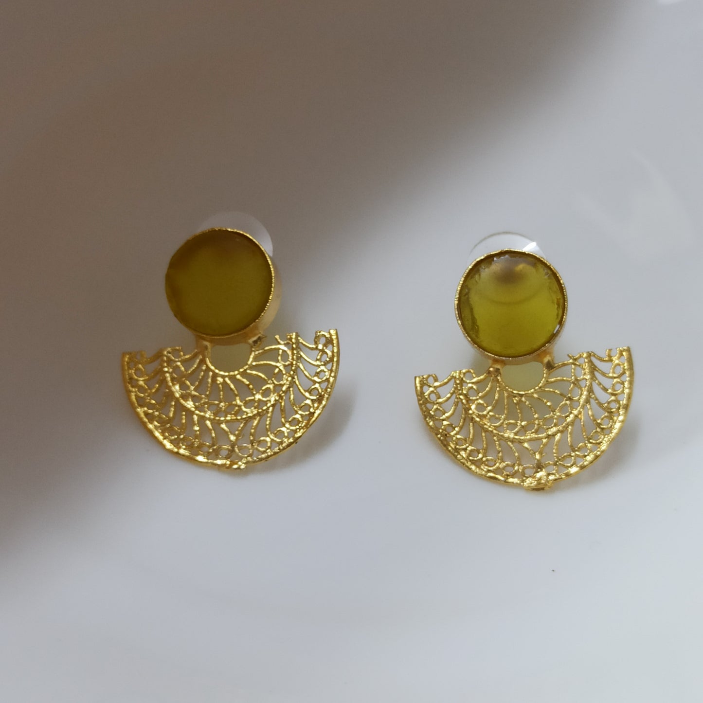 Velin-Handmade-Fan-Yellow