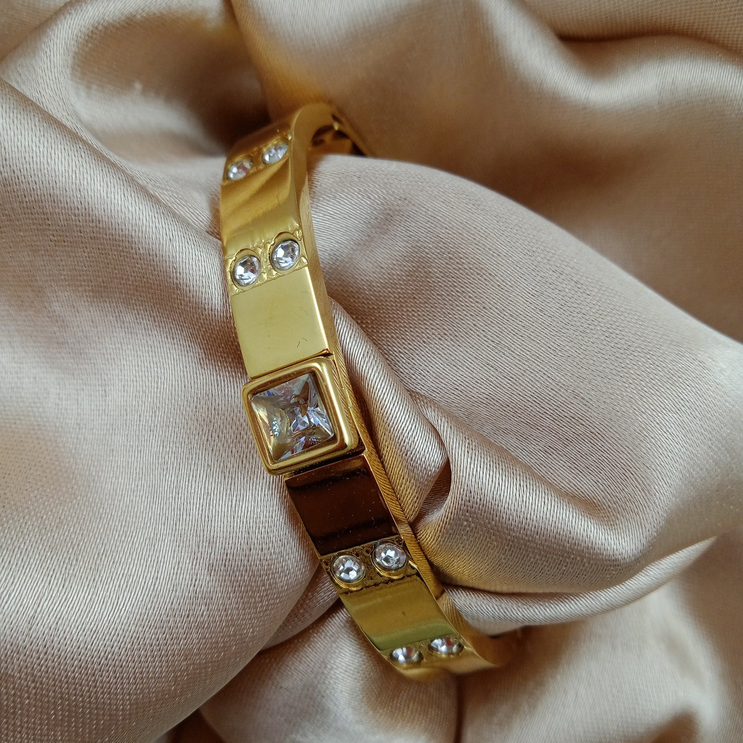 Bracelet-Moonstone Whisper - Size 2.2