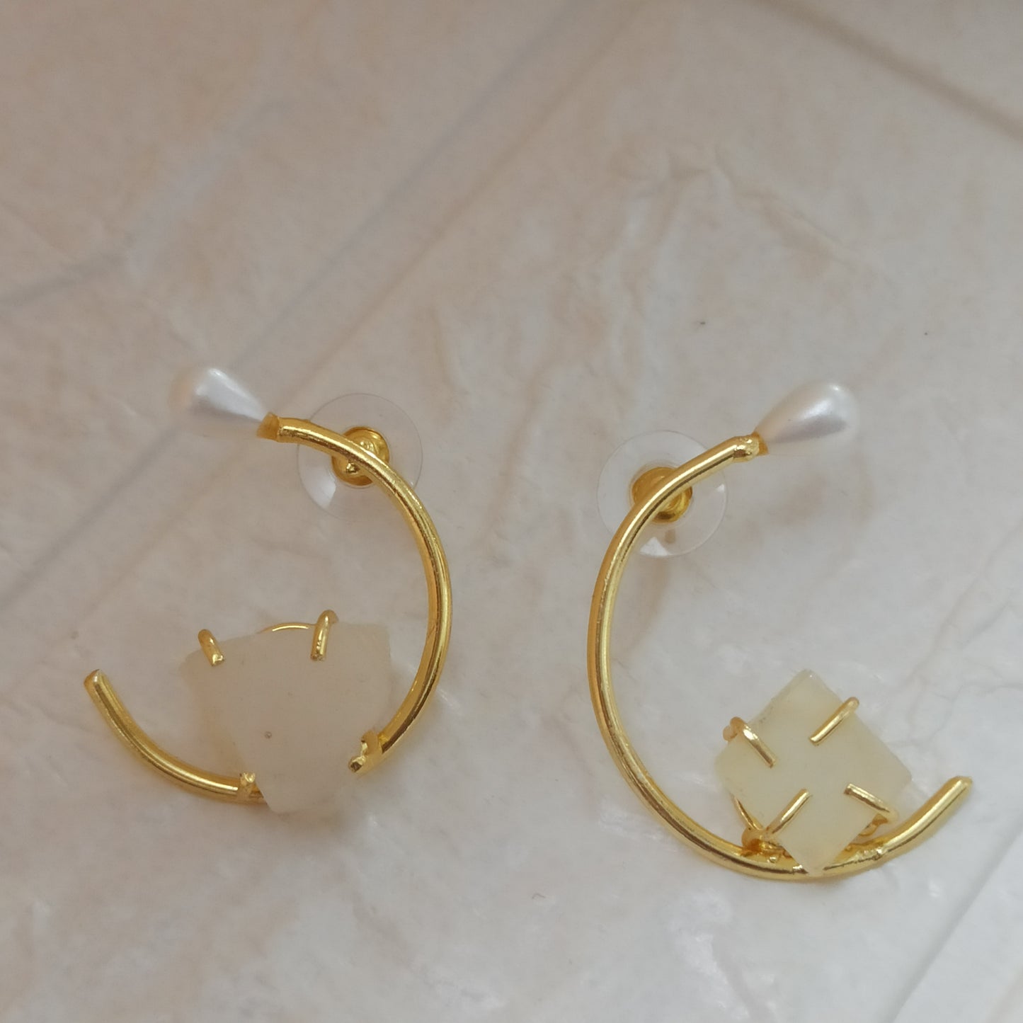 Zivra-Handmade-Moon-White