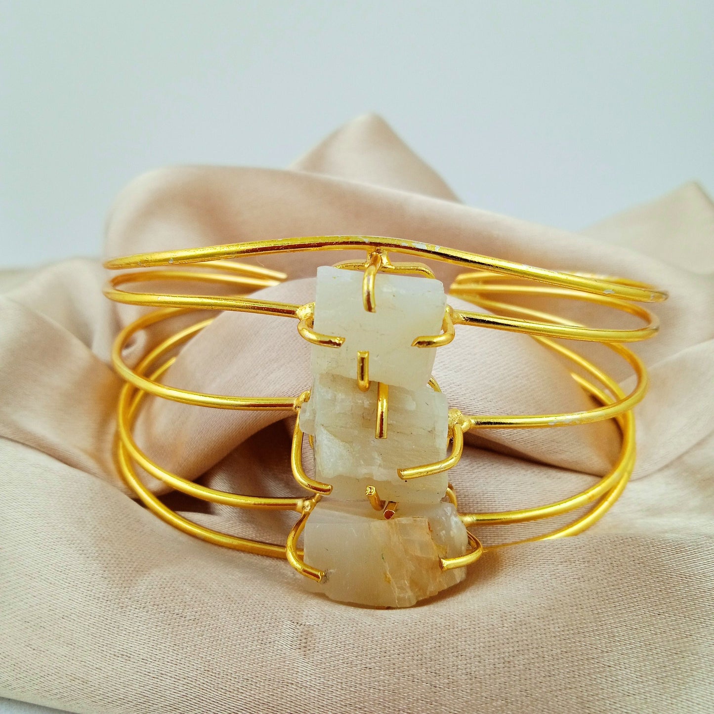 Handmade Bracelet-Dreamcatcher Radiance