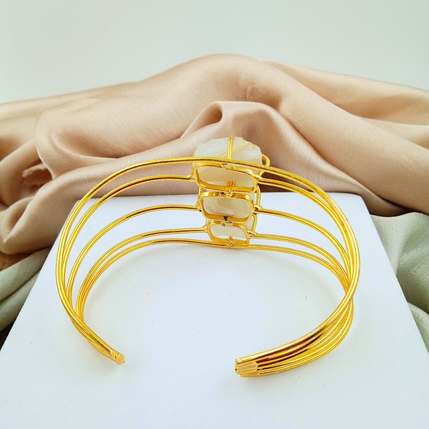 Handmade Bracelet-Dreamcatcher Radiance