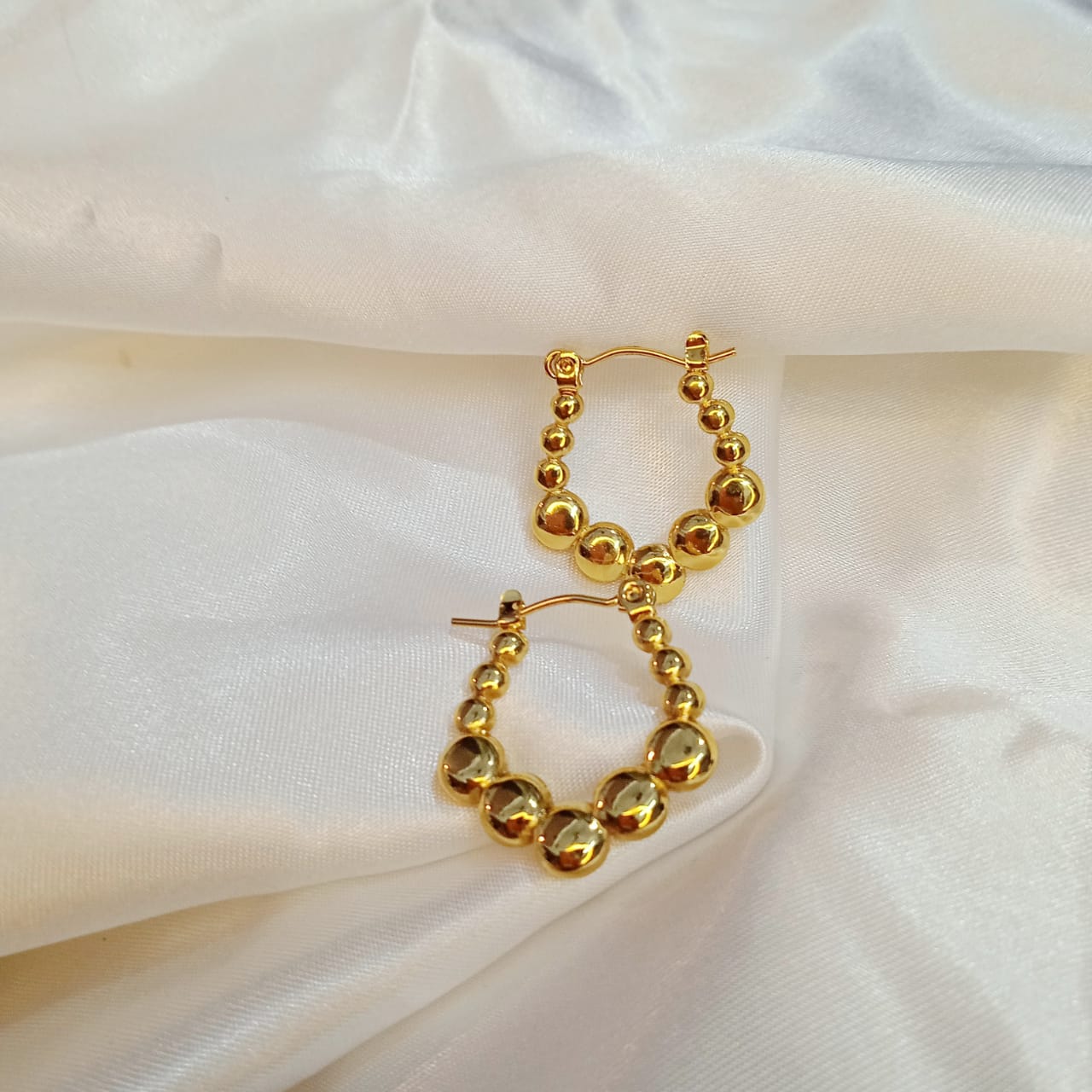 Evara- Anti Tarnish Bubble Hoops