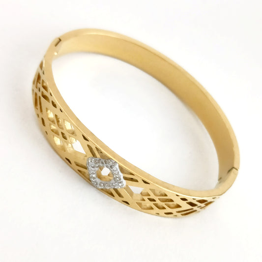 Bracelet-Pearl Haven Bangle