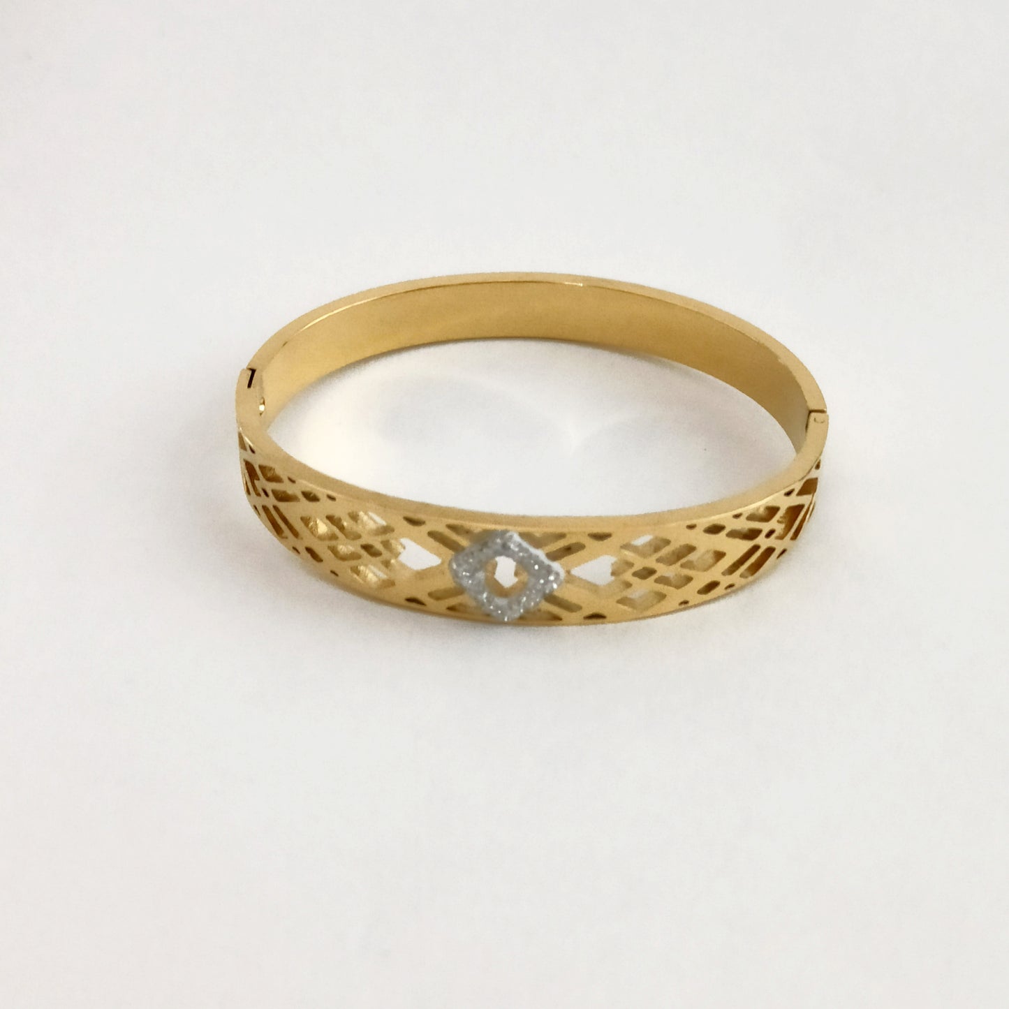 Bracelet-Pearl Haven Bangle