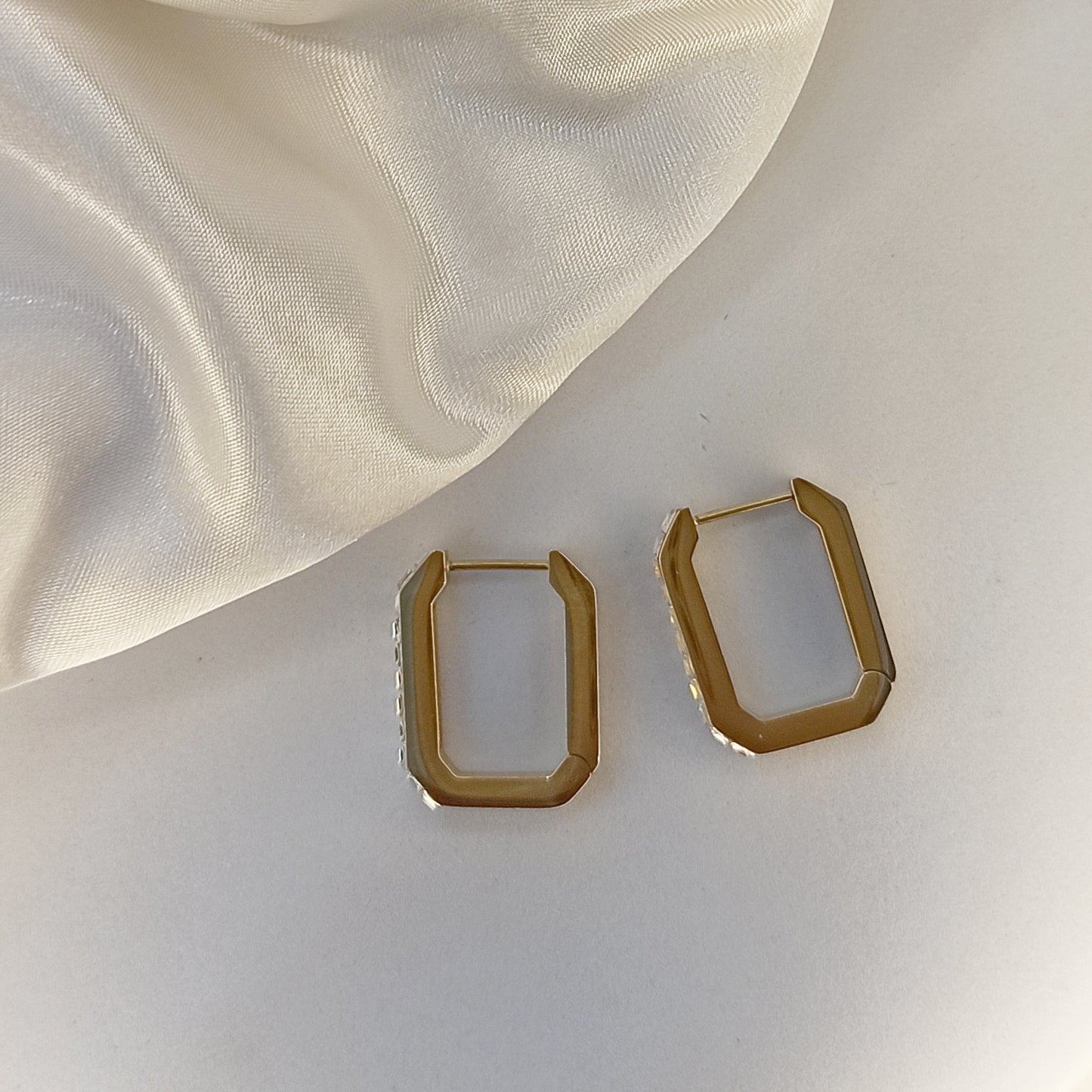 Evara - Anti Tarnish Hoops