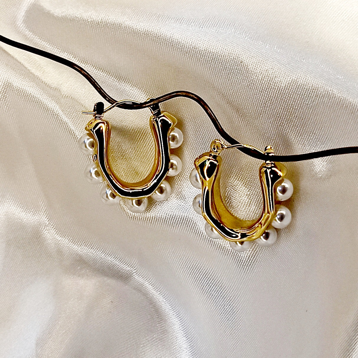Nivira - Anti Tarnish Hoops