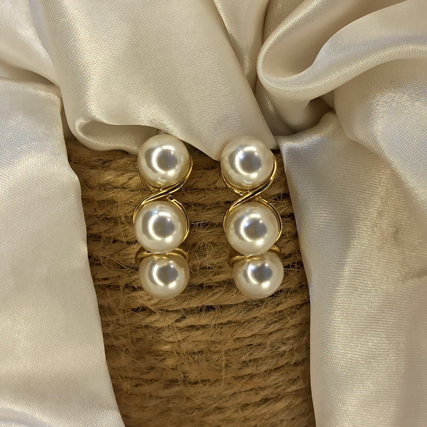 Glowtique - Anti Tarnish Pearl Studs