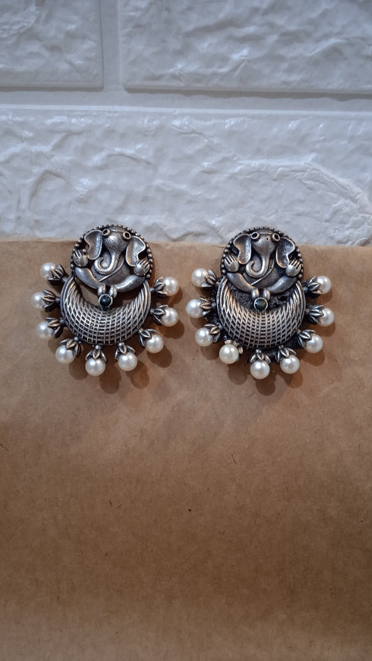 Lumora-Oxidised Studs-Balls