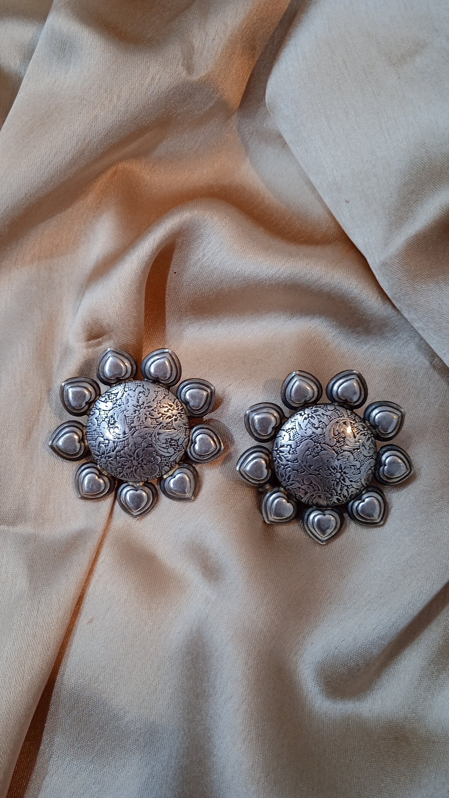 Aurise-Oxidised Studs-Sun