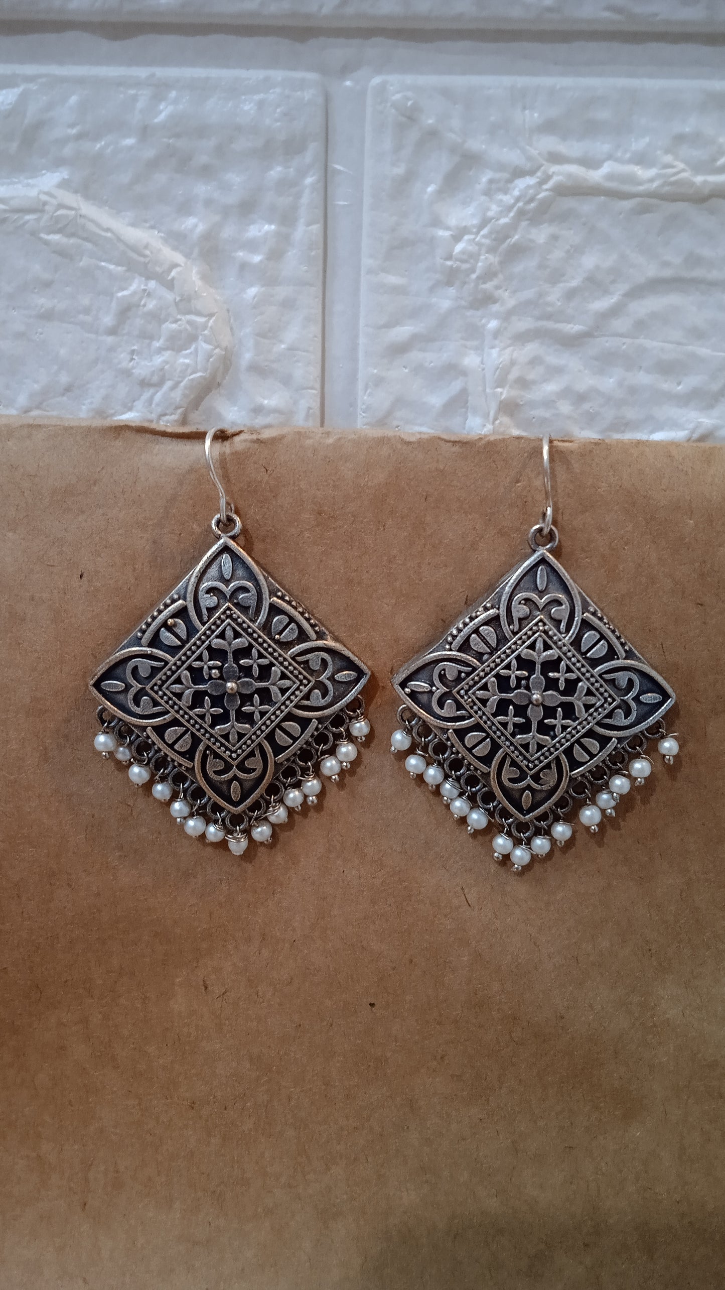 Veylin-Oxidised Danglers-Kite