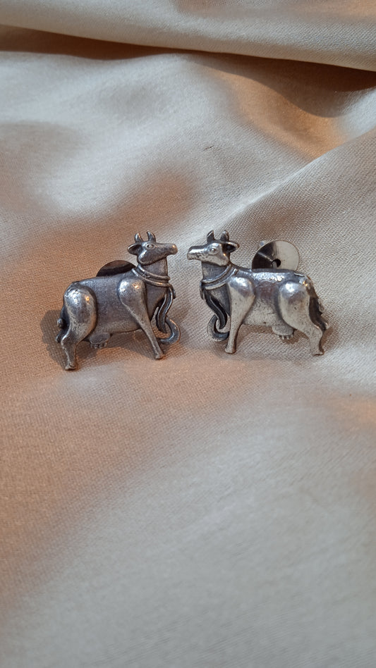 Nayra-Oxidised Studs-Cow