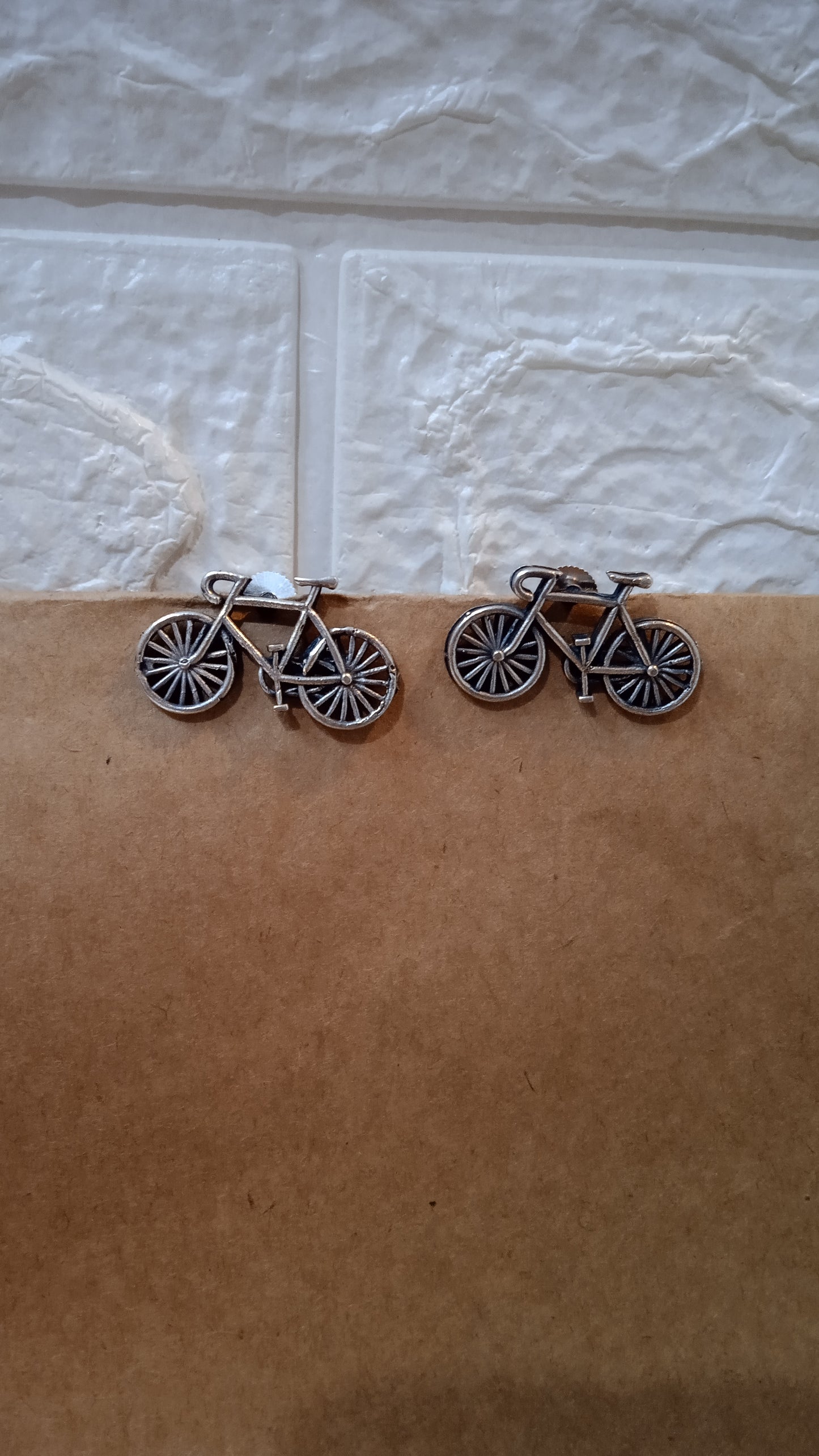 Silora-Oxidised Studs-Cycle
