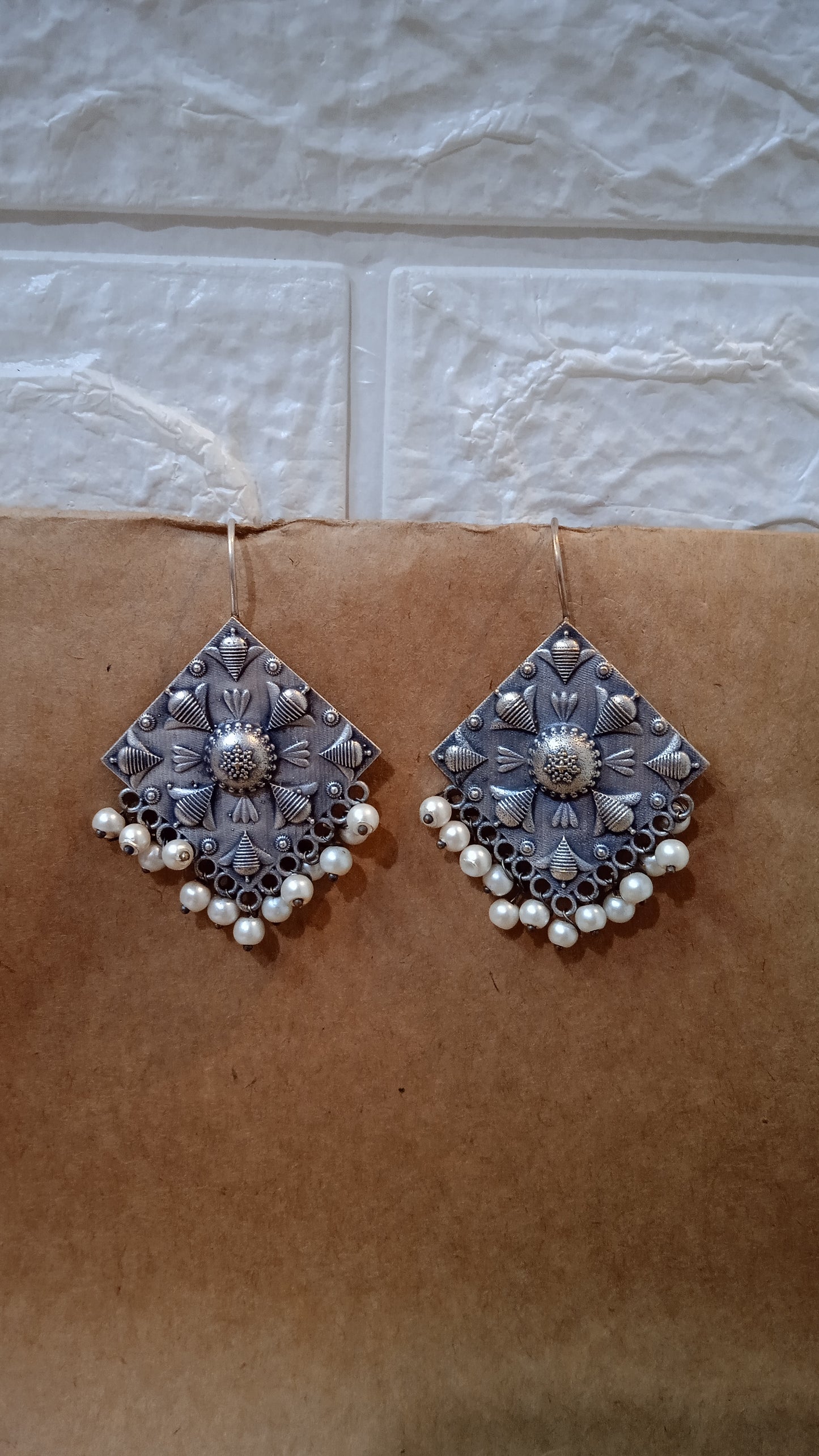 Veylin-Oxidised Danglers-Kite1