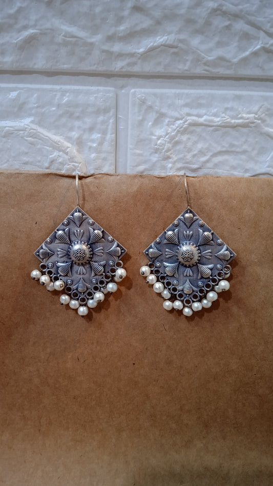 Veylin-Oxidised Danglers-Kite1