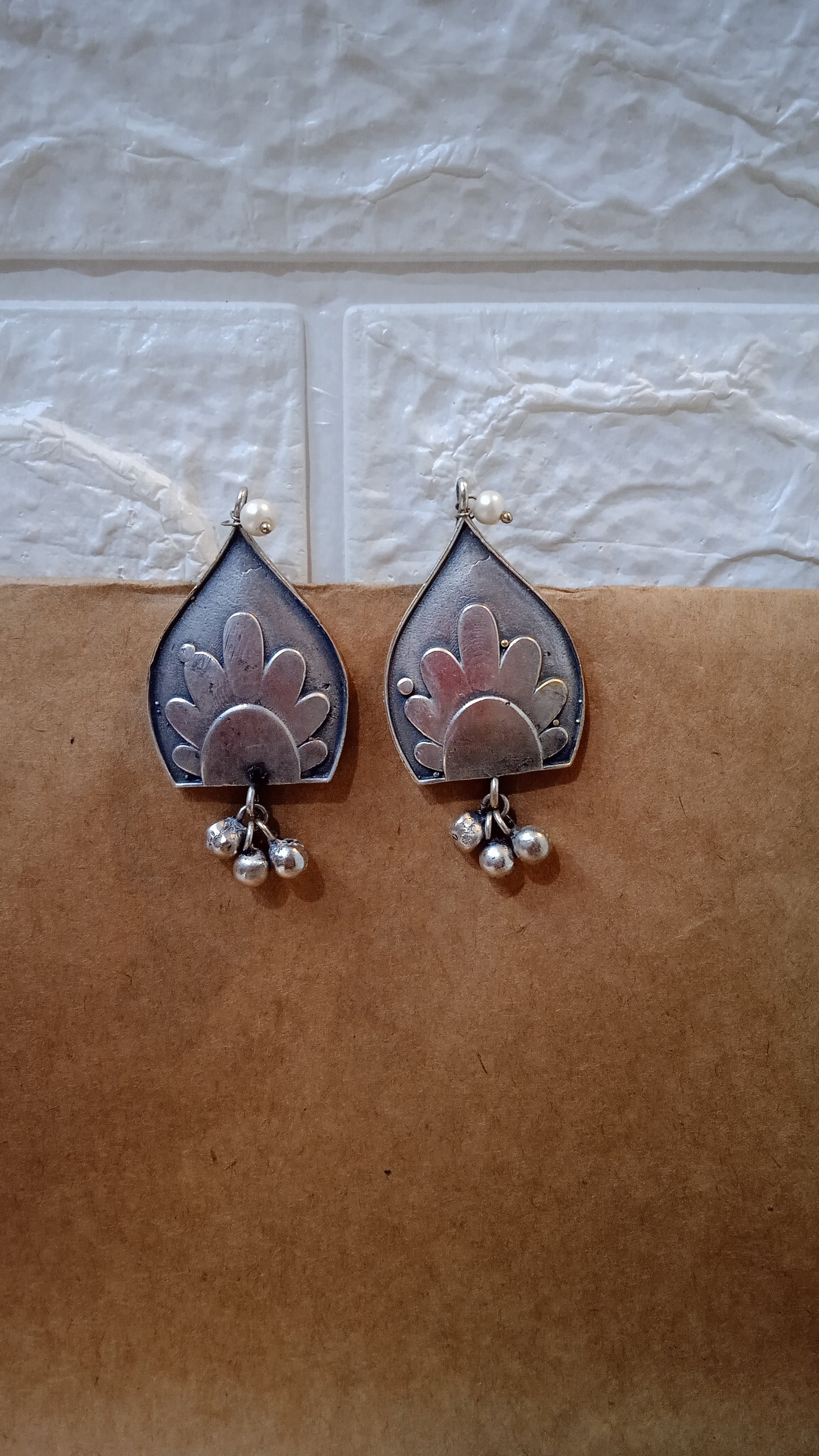 Virelle-Oxidised Studs-Leaf