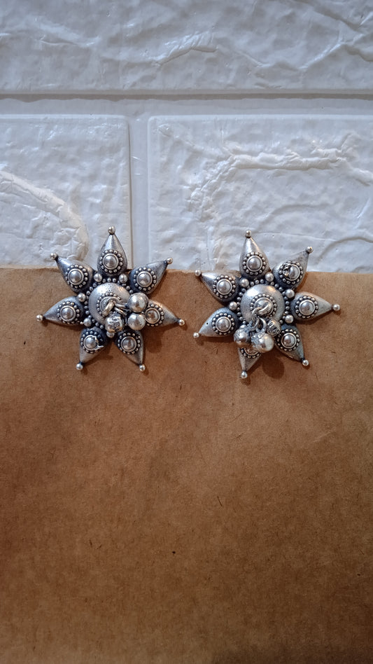 Aelira-Oxidised Studs-Star