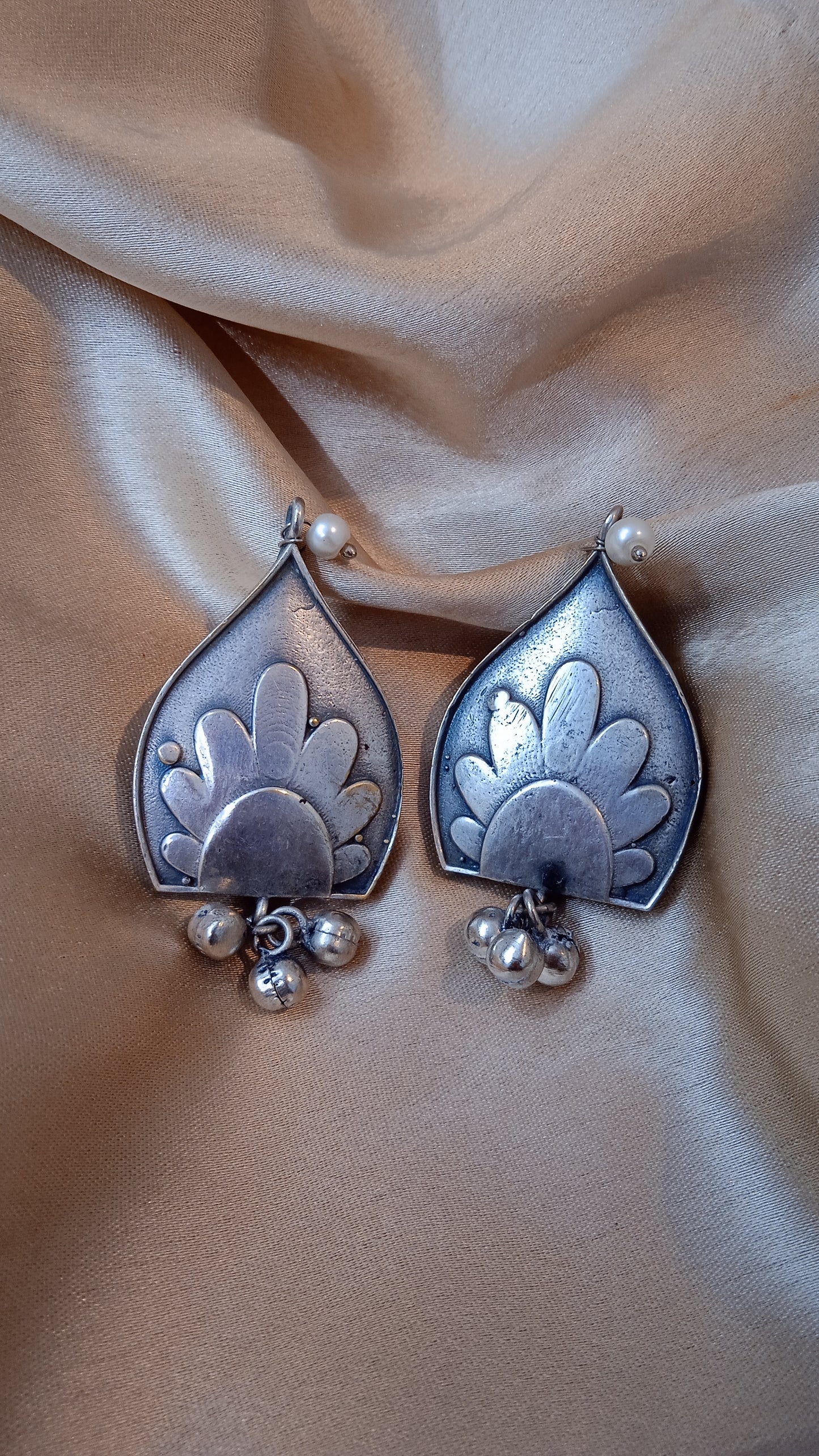 Virelle-Oxidised Studs-Leaf