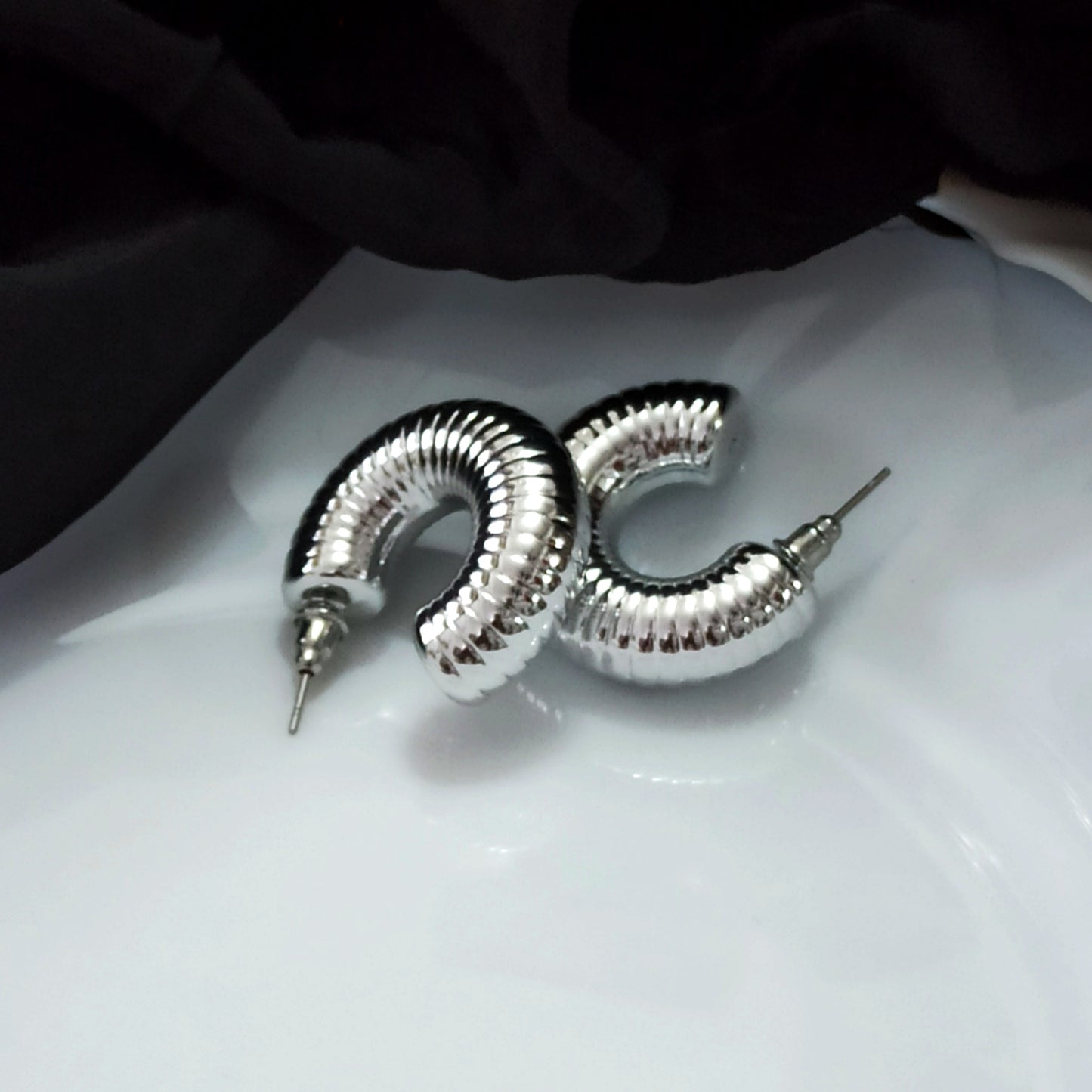 Priya - Modern Silver