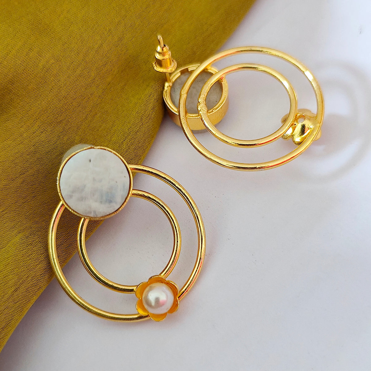 Olyra-2Circle-White